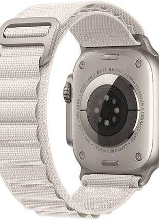 Apple Watch Ultra (2022), GPS + Cellular, 49 mm, Caja de titanio, Cristal de zafiro, Correa Loop Alpine en Talla L de color Blanco estrella